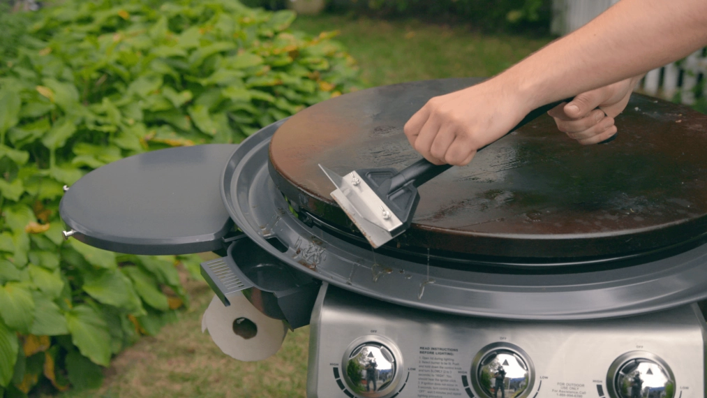Cuisinart 360-Degree XL 30" Griddle Outdoor Cooking Station