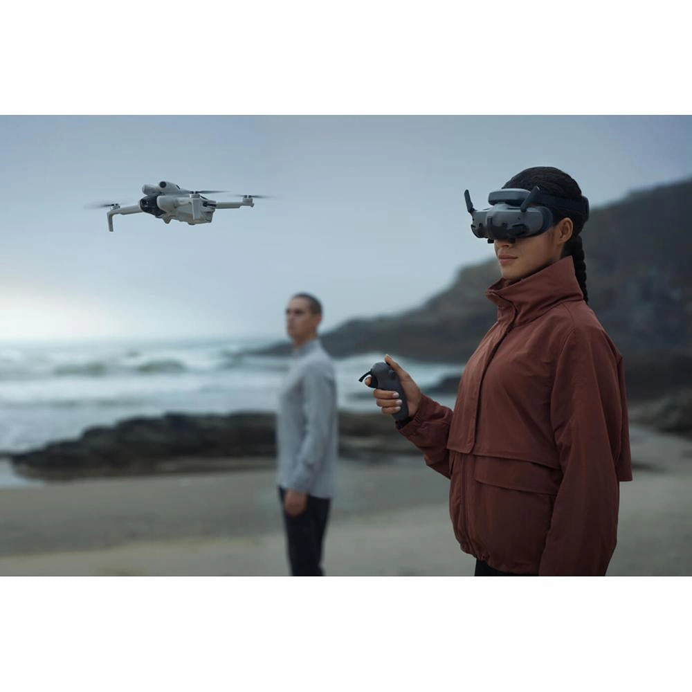 DJI RC Motion 3: Master Precise Drone Control with Enhanced Portability - Open Box