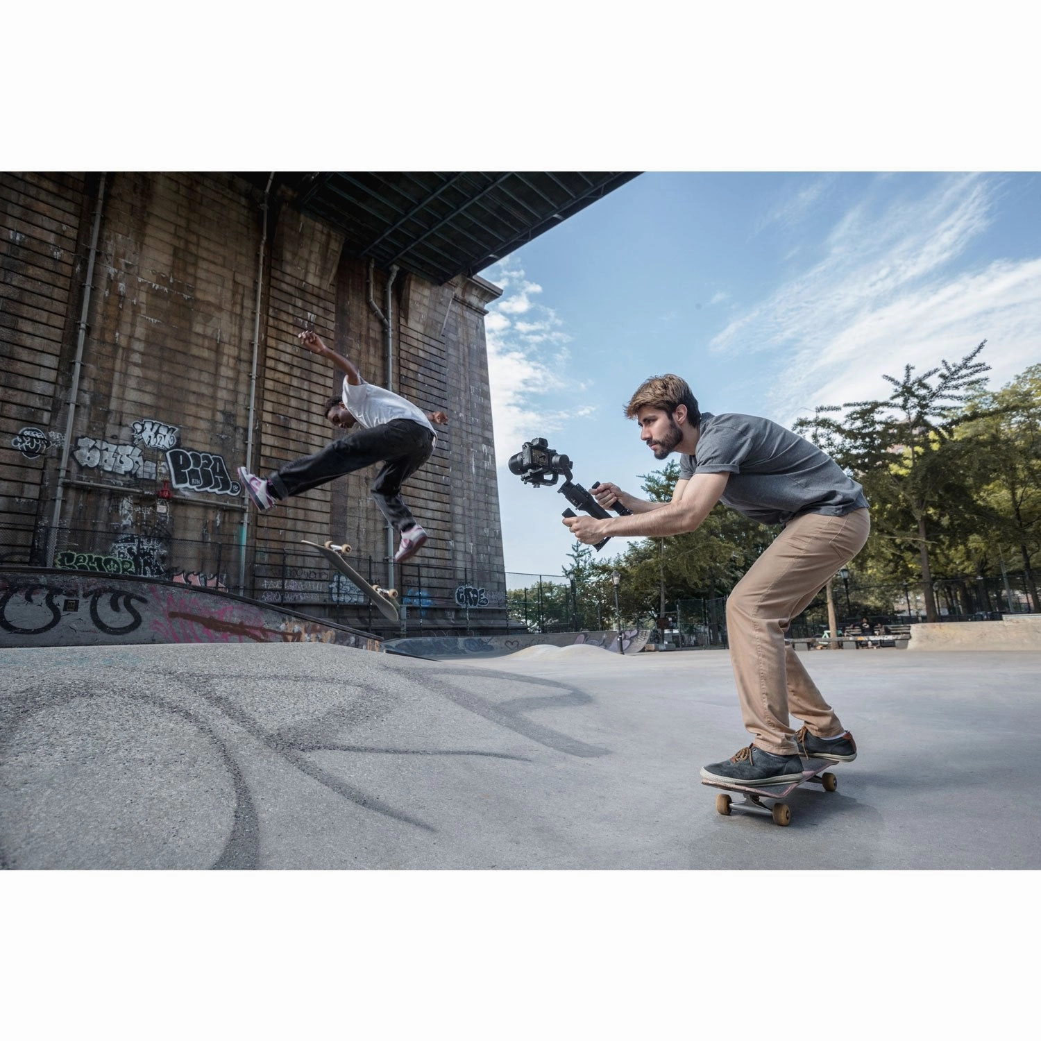 DJI Single-Handed Stabilizer for Mirrorless Cameras - CP.RN.00000040.01 - Open Box