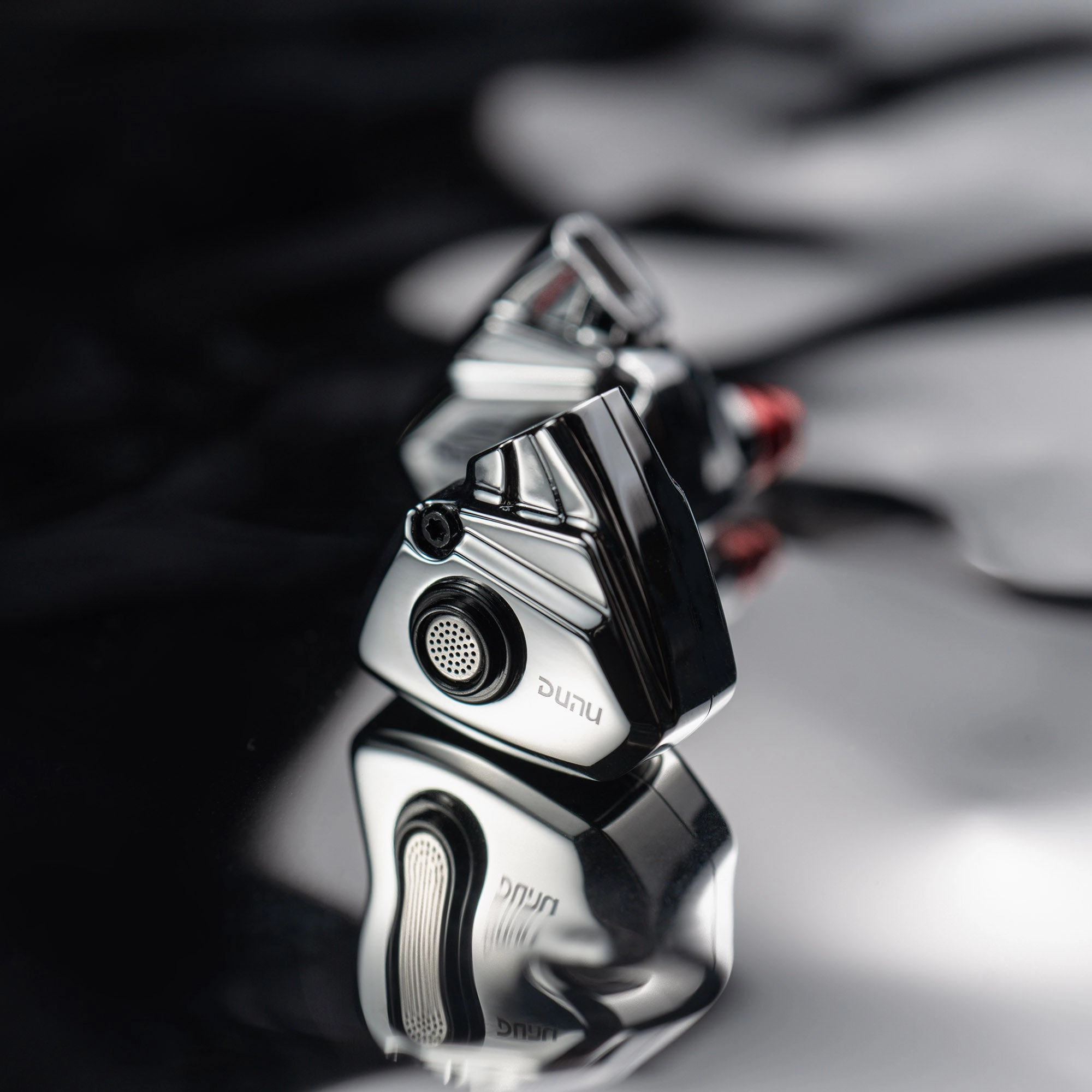 DUNU TITAN S Dynamic In-Ear Earphones