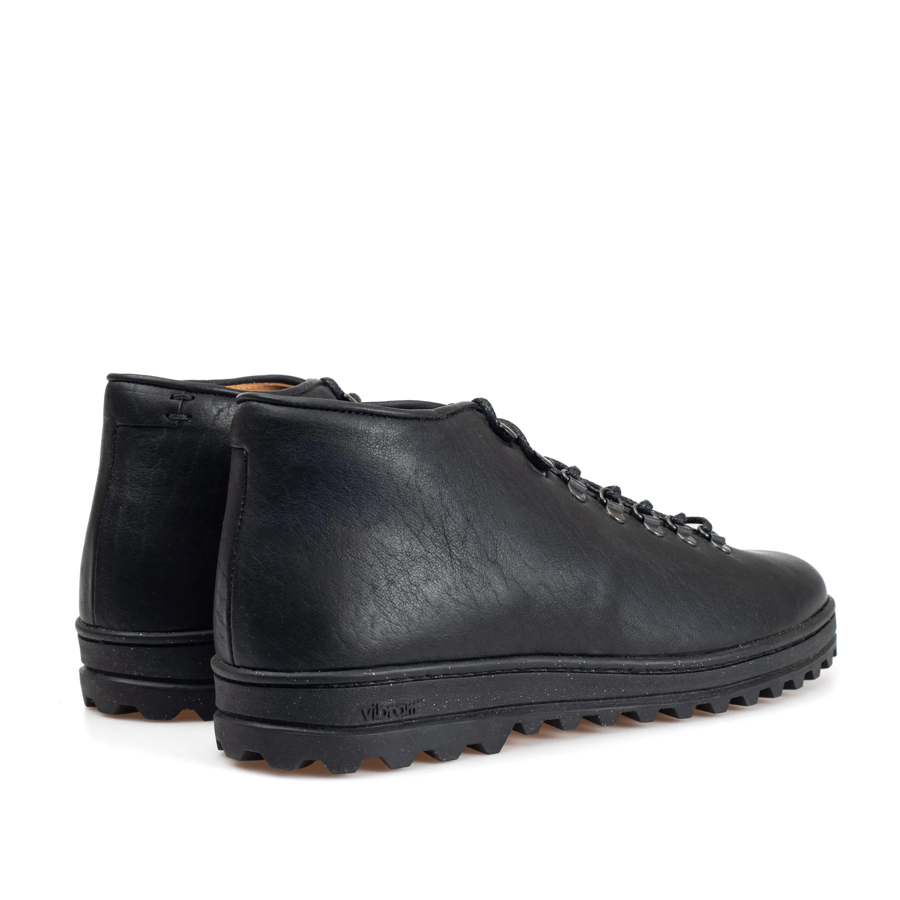Everdon 'Rambler' Wholecut Mid - Black Horween Buffalo
