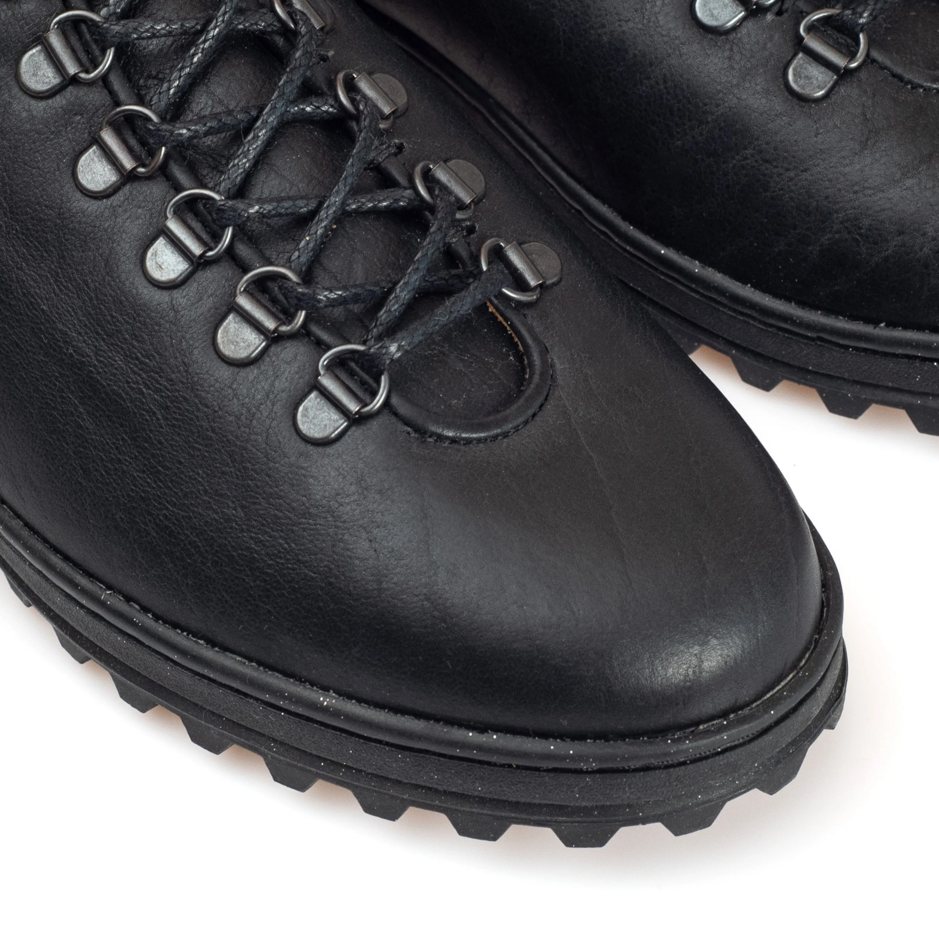 Everdon 'Rambler' Wholecut Mid - Black Horween Buffalo