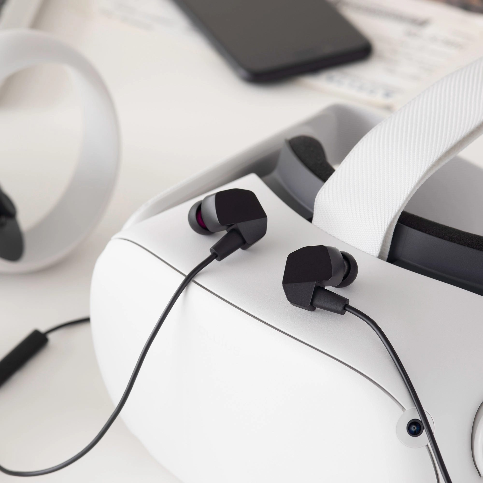 Final Audio VR3000 In-Ear Earphones