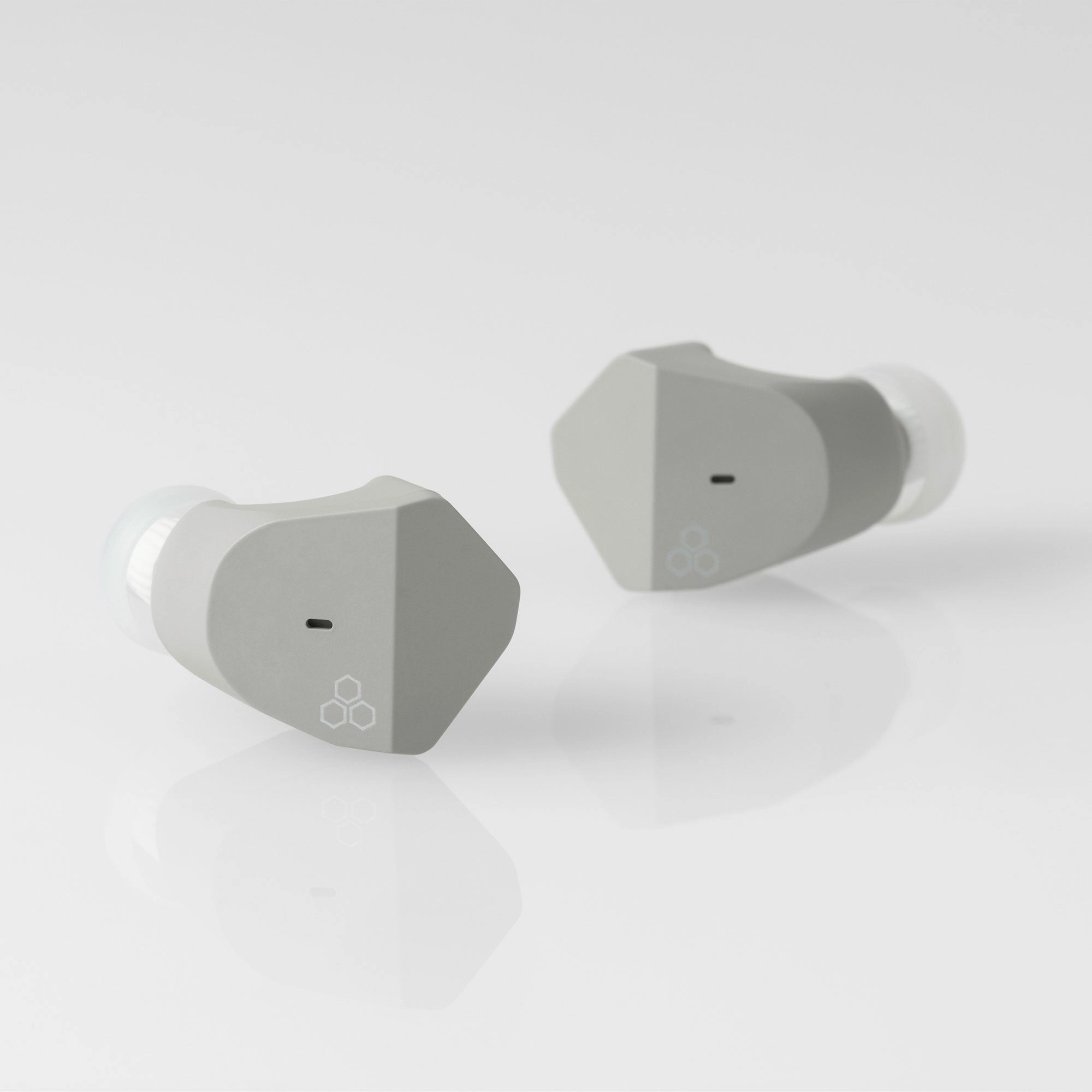 Final ZE2000 True Wireless Earphones