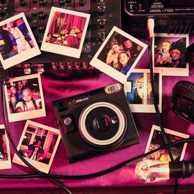 Fujifilm Instax Square SQ40 Instant Camera