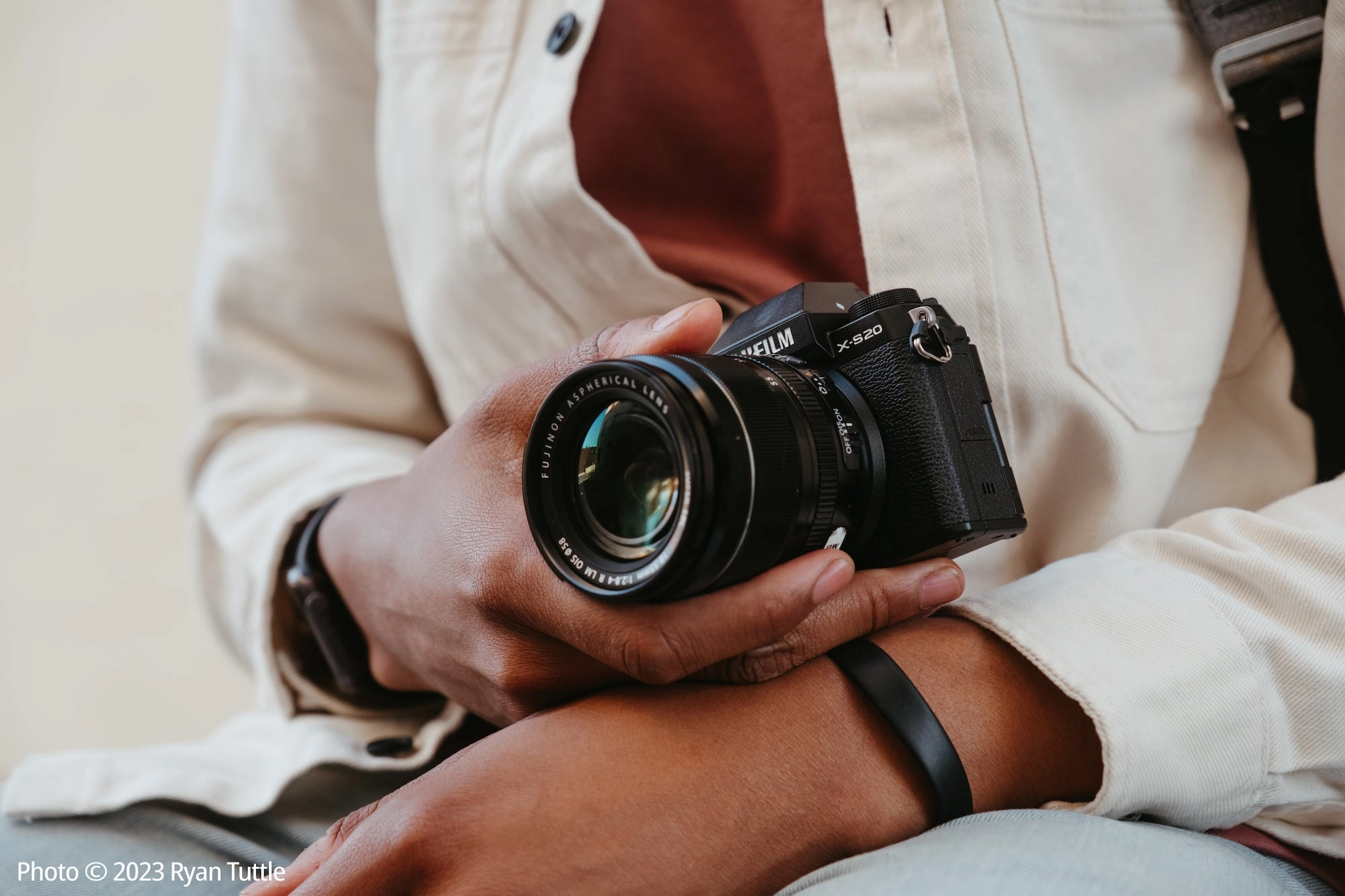 Fujifilm X-S20 Mirrorless Camera with XC 15-45mm F3.5-5.6 OIS PZ Lens