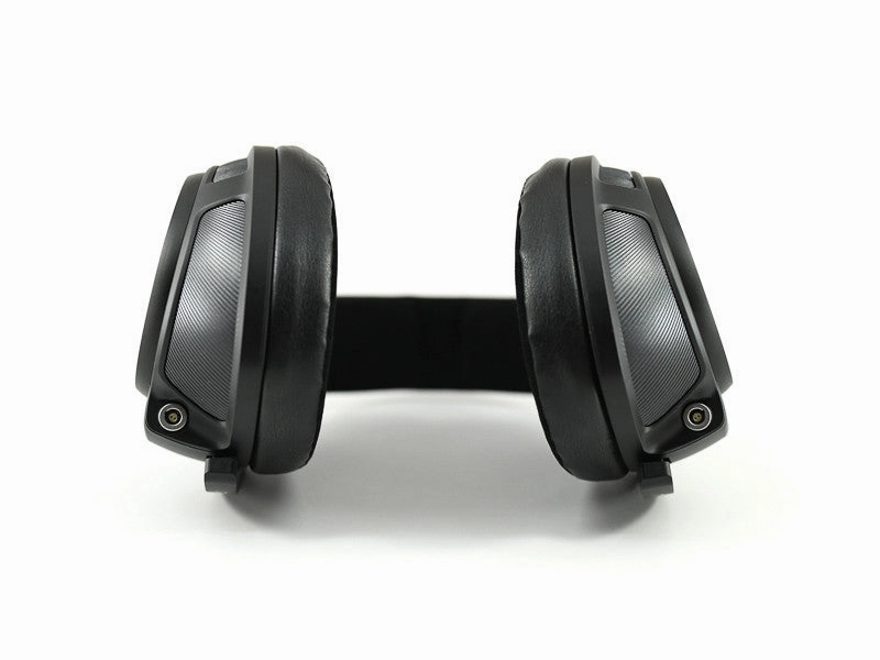 HD 820 Headphones