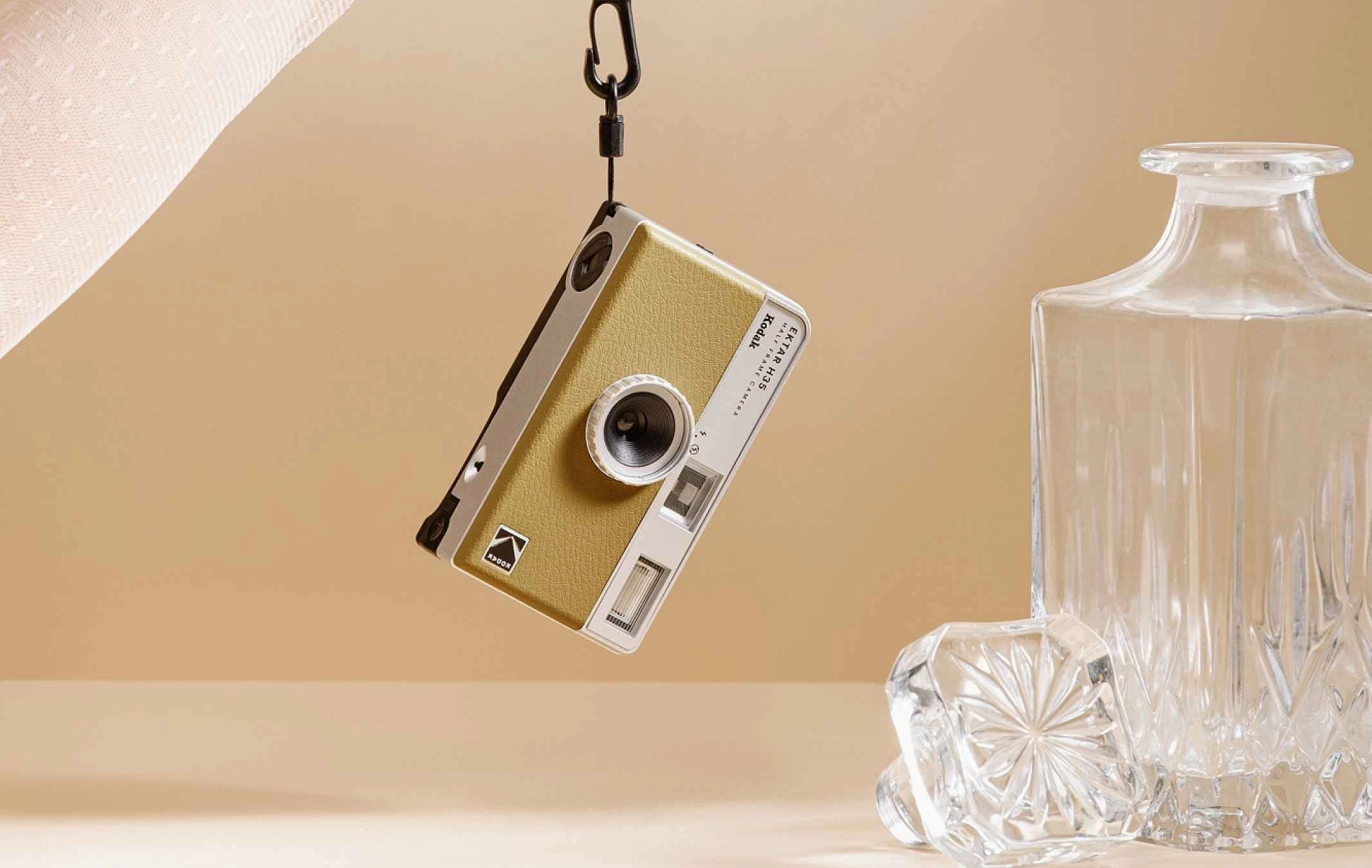 Kodak Ektar H35 Half Frame Film Camera - Sand