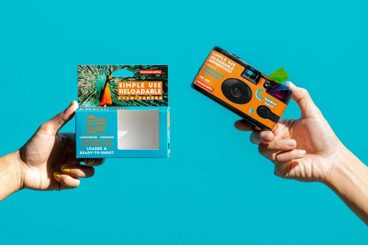 Lomography Simple Use Reloadable 35mm Film Camera - LomoChrome Turquoise