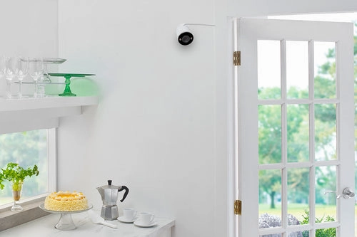 Lorex W482CAD-E 2K QHD Indoor/Outdoor Wi-Fi Security Camera