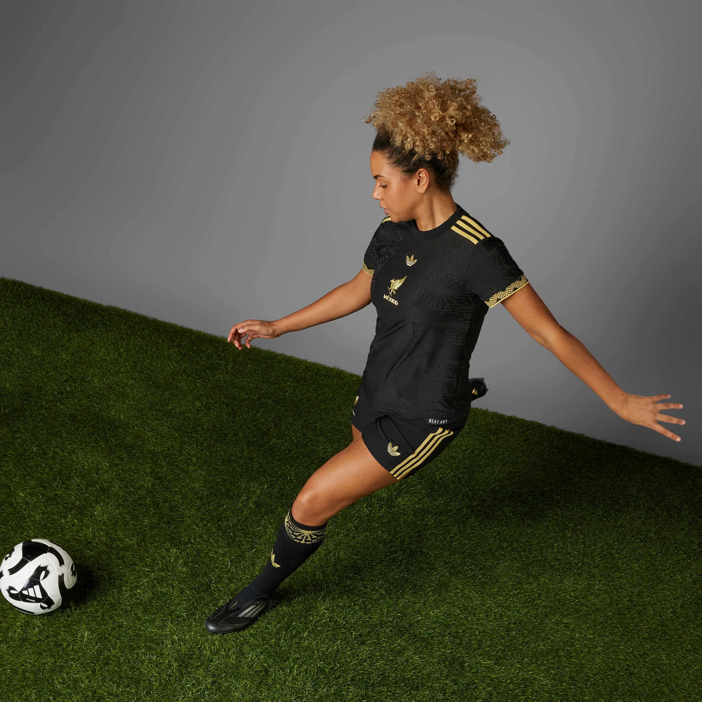 Mexico Black Gold Jersey - Womens Clothing_Adidas