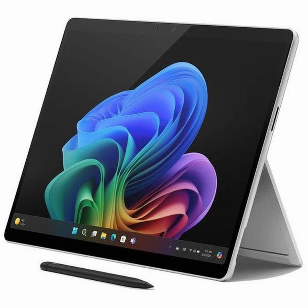 MICROSOFT 13" Surface Pro, Copilot  PC - Snapdragon X Plus, 256 GB SSD, Platinum | ZHX-00003