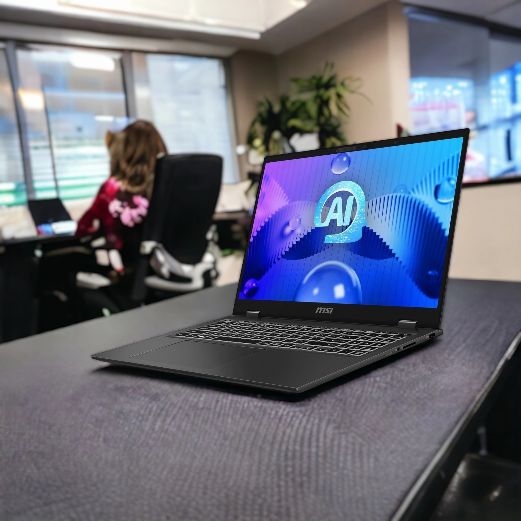 MSI Prestige 16 AI Evo B1MG-049US Ultra Thin Professional Laptop