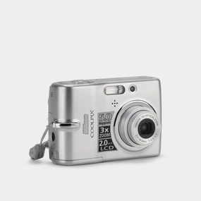 Nikon Coolpix L10 Point and Shoot Digital Camera Nikon Coolpix L10 Point and Shoot Digital Camera canon