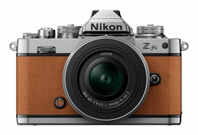 Nikon Z fc Mirrorless Camera with Z DX 16-50mm f/3.5-6.3 VR Lens (Amber Brown) portrait photography
