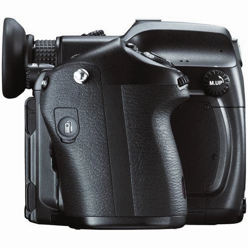 Pentax 645Z Medium Format DSLR Camera (Body Only)