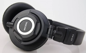 TASCAM TH-07 High Definition Headphone Monitors with FREE! Recording Method Guide noise cancelling headphones, bluetooth earbuds