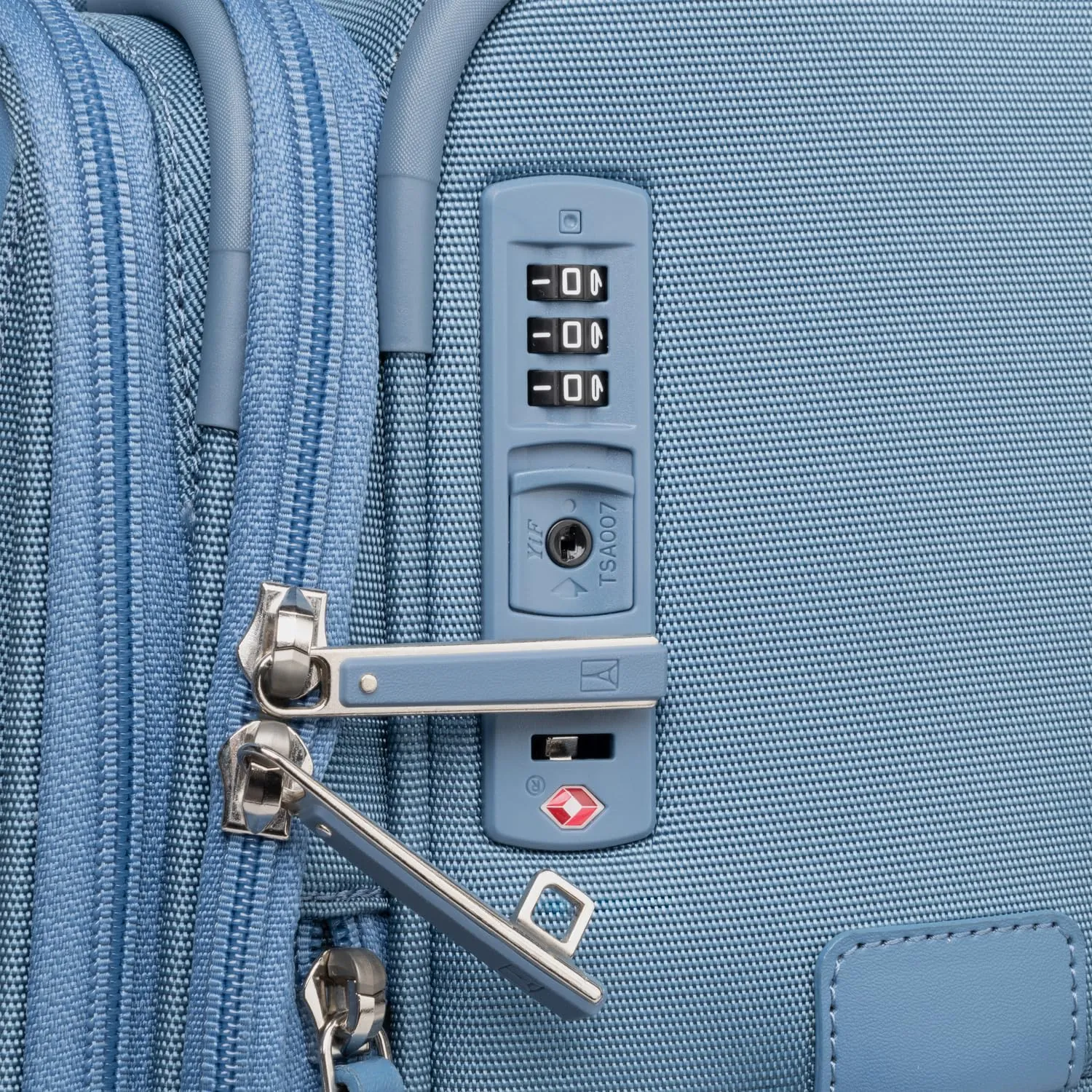 Travelpro Versapack   Lightweight Softside Expandable 21-Inch Carry On Luggage Bags Travelpro