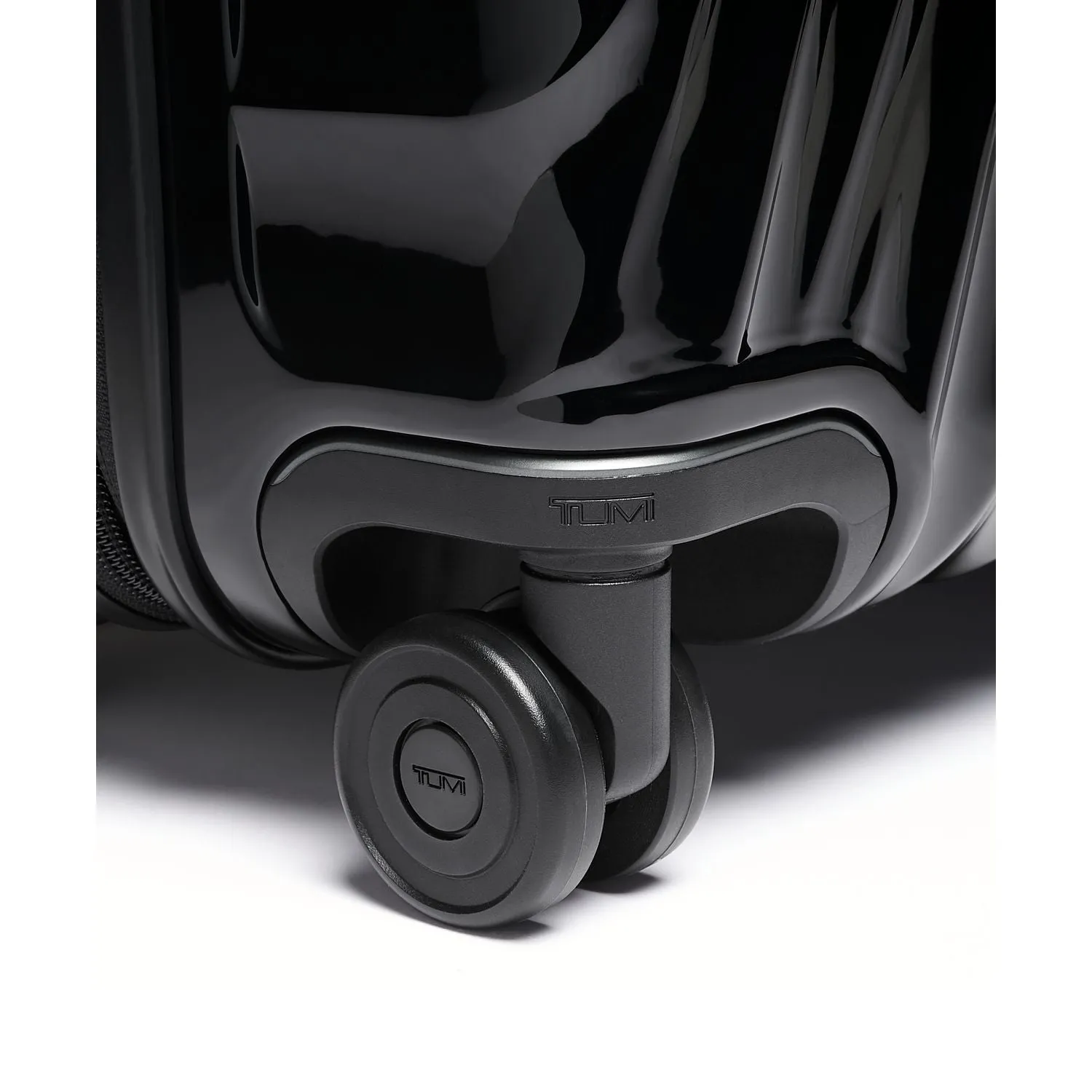 Tumi 19 Degree International Expandable 4-Wheel Carry-On Bags Tumi
